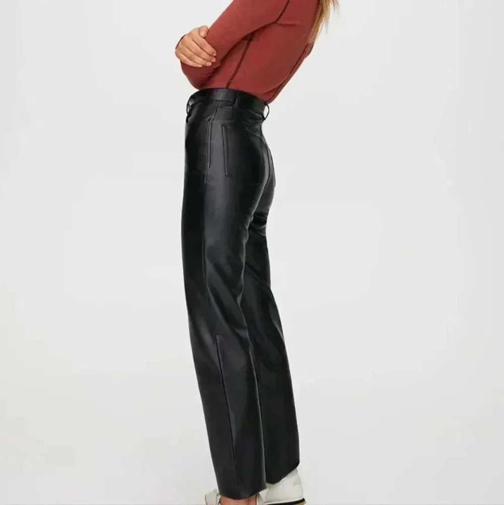 Wilfred Aritzia Malina Vegan Black Stretchy Staight Leg Pant  SZ 10 Fits 8